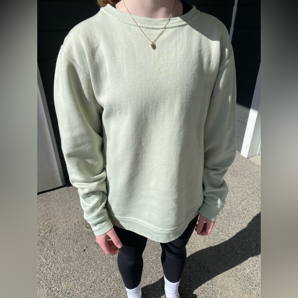 Green crewneck
